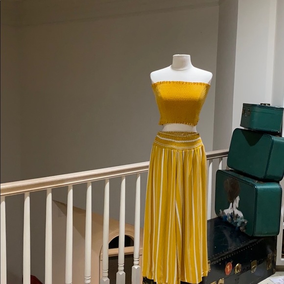 Tube top and wide leg pants - Picture 1 of 8